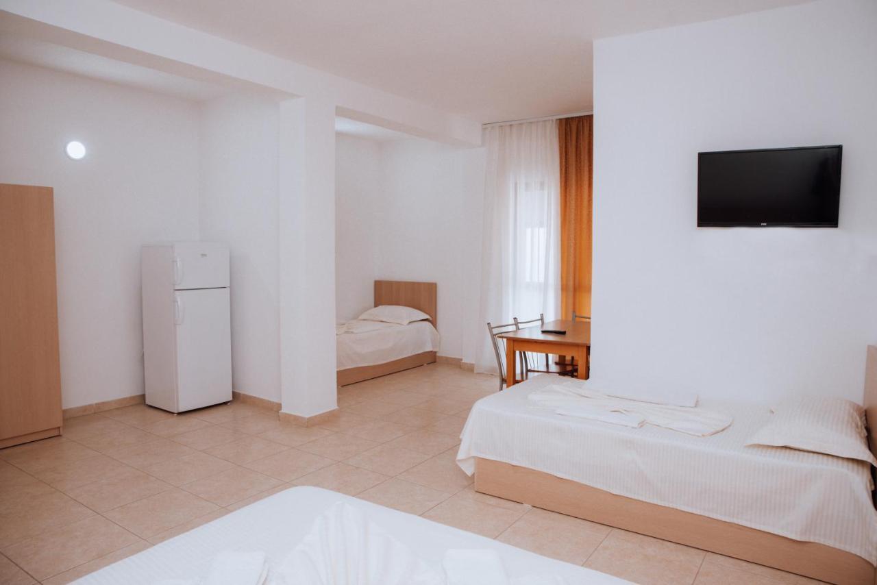 Hotel Perdja Velipoje Bagian luar foto